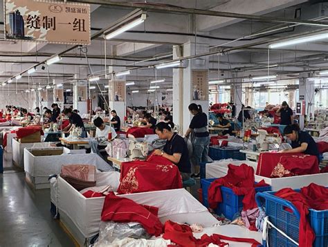 一块布织了20多年 余杭这家企业成为全国家纺布艺行业首家上市企业