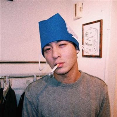 非主流霓虹头像男生