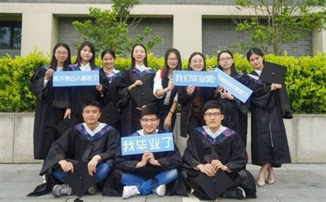 211女大学生考清华研究生，笔试第一惨被刷，理由只有三个字