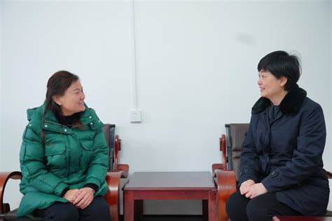 张云英图片