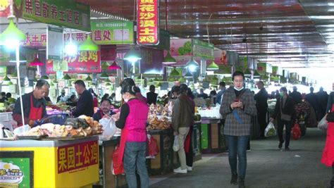 记者随机走访西安4家便民市场：市民自觉扫码 个别商贩未佩戴口罩 - 西部网（陕西新闻网）
