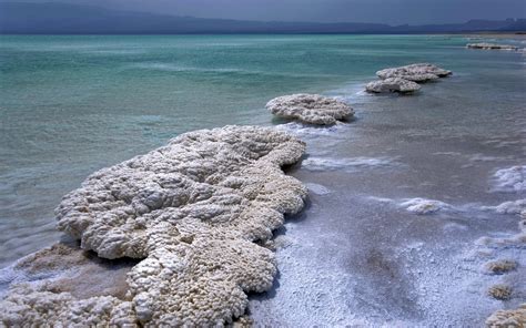 死海和盐湖的奇妙美景壁纸1366x768分辨率下载,死海和盐湖的奇妙美景壁纸,高清图片,壁纸,自然风景-桌面城市
