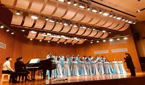 兰州大学艺术学院合唱团荣获第十六届中国国际合唱节青年学生组合唱一级团（金奖）_兰州大学新闻网