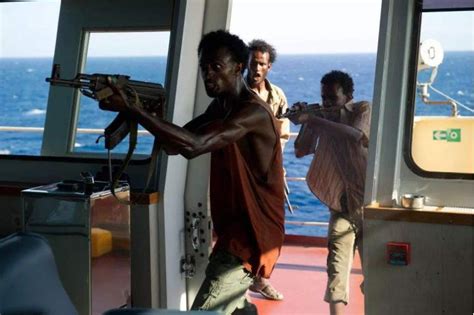 《加勒比海盗》《金银岛》里的海盗真实存在吗？西方人给海贼王披上浪漫主义外衣，原因并不简单