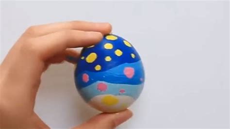 鸡蛋上画画教程步骤（在鸡蛋上画画，充满童趣，大人孩子都喜欢，DIY创意手工） | 说明书网