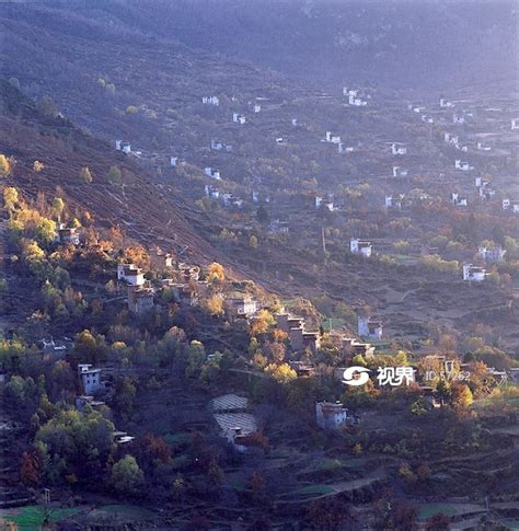四川甘孜州甘孜县格萨尔王城珠牡拉措自然风光 图片 | 轩视界