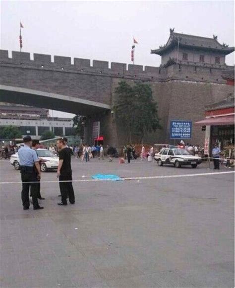 西安火车站发生命案 2名拾荒者斗殴1人被石块拍死_首页社会_新闻中心_长江网_cjn.cn
