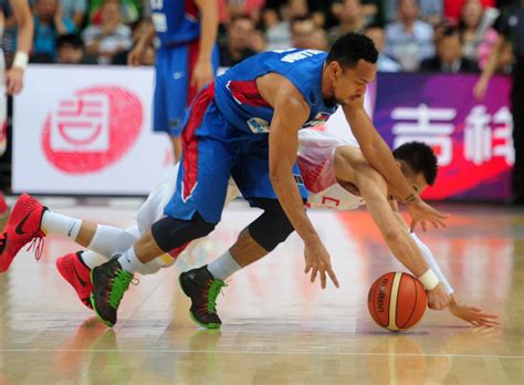 【篮球世界杯】中国队在排位赛首战以77比73险胜韩国队