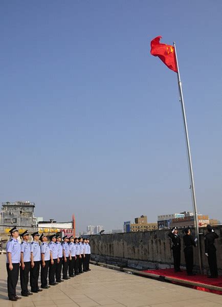 南宁市江南区法院举行升国旗仪式 - 法律资讯网