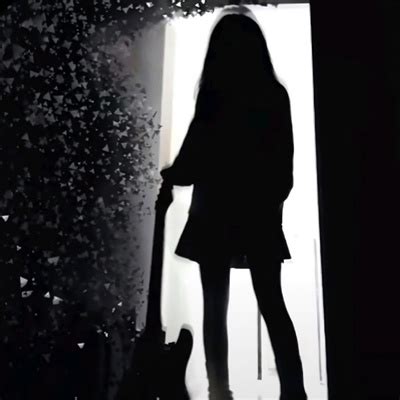 头像温柔失落女生