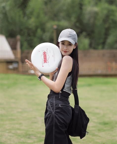 女生带帽头像温柔