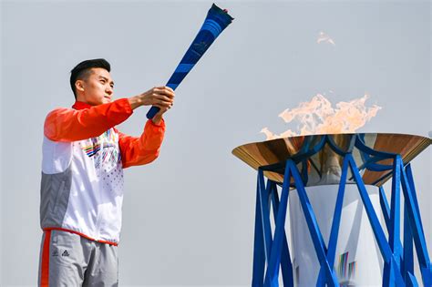 自治区第十三届运动会火炬传递仪式在林芝举行_西藏头条网