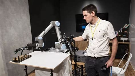 越疆科技发布首款自研遥操作机器人，突破人机协作新高度！-仿真秀