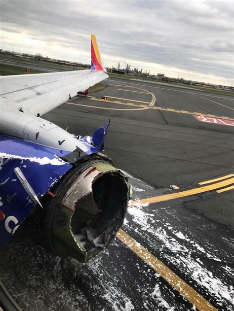美国西南航空班机引擎爆炸窗裂，靠窗乘客身体部分被吸出窗外_凤凰网