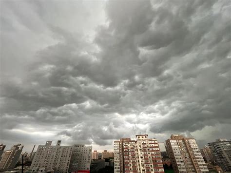 北京天气最新预报：今起三天大降温都有雷雨，明日局地暴雨 | 北晚新视觉