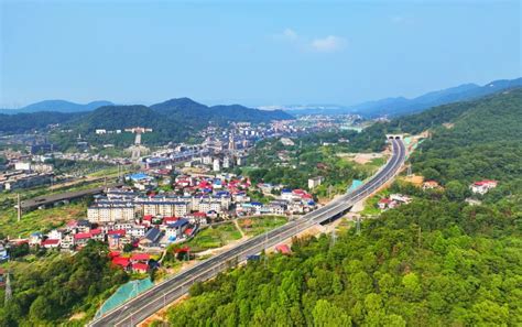 江西萍乡：美丽乡村路通产业兴-人民图片网