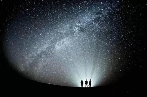 冬季夜晚观星指南：三颗星连成一条线是什么星座？ | 天文通