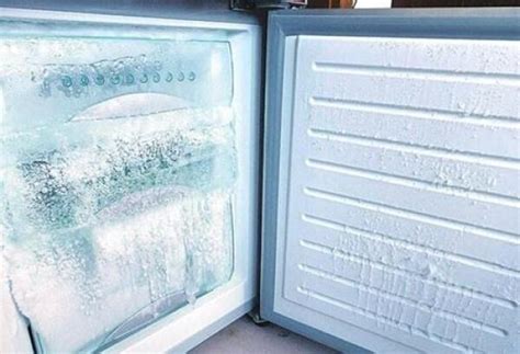 冰箱结冰是怎么回事？怎样防止冰箱结冰-啄木鸟家庭维修