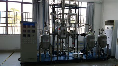 甲醇与高浓度甲醛合成DMMn的反应精馏工艺方法及装置与流程