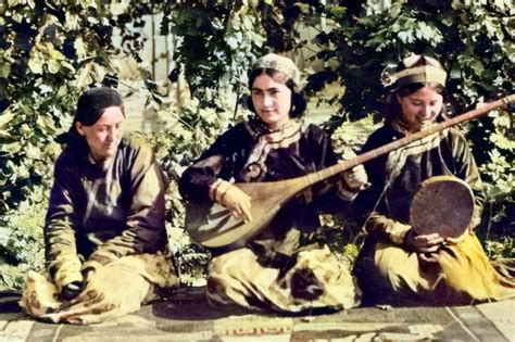1915年南疆老照片 百年前的美丽新疆少女及喀什古城-天下老照片网