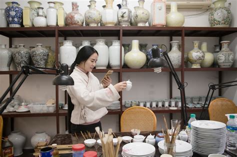 镌刻在中国陶瓷艺术史上的匠人-企业官网