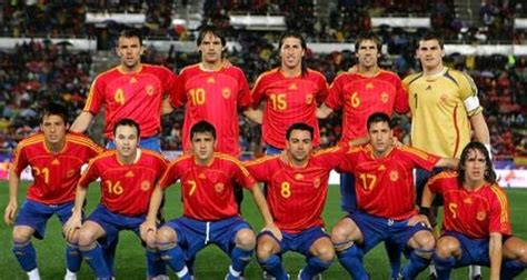 传控之王：西班牙足球历史最佳阵容，众星云集，流畅丝滑