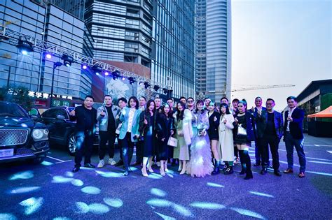 2021年首次车友聚会在广州番禺海欧岛圆满结束。看着我们广福社大家庭车友们在一起_福克斯社区_易车社区