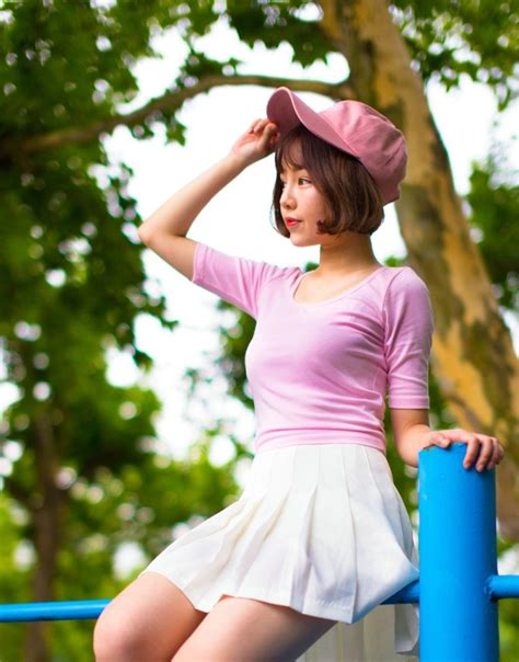 棒球服短发甜美女生头像