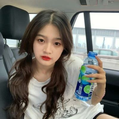 盐酷女生跟甜美女生头像