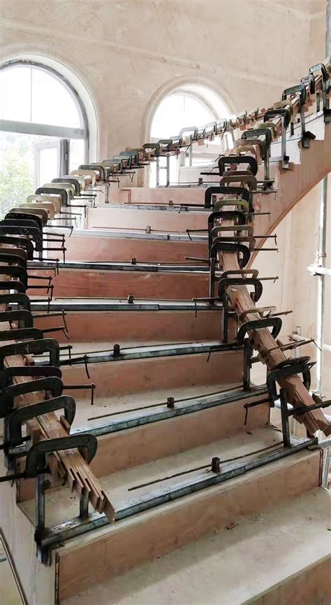 简约铁艺楼梯扶手 定制铁木扶手欧式楼梯栏杆 耐用铁艺扶手栏杆-阿里巴巴