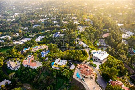 比佛利山庄豪宅景观鸟瞰图-加州洛杉矶照片摄影图片_ID:145375264-Veer图库
