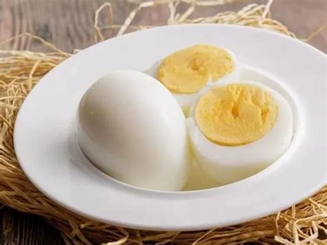 水煮蛋的正确做法，记住4个技巧，蛋壳一拉就掉，蛋黄鲜嫩不磁人|水煮蛋|鲜嫩|蛋黄_新浪新闻