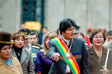 经济成绩亮丽但仍被抛弃下台 玻利维亚总统经历了什么 | 地球日报