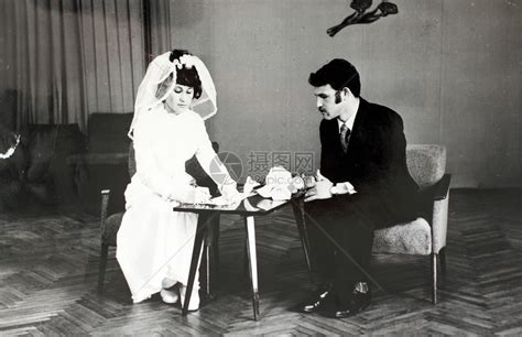 苏联70年代的婚礼复古照片高清图片下载-正版图片503000035-摄图网