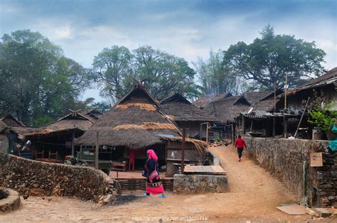 2022翁丁佤族原始群居村落游玩攻略,游客服务中心看起来也是比较...【去哪儿攻略】