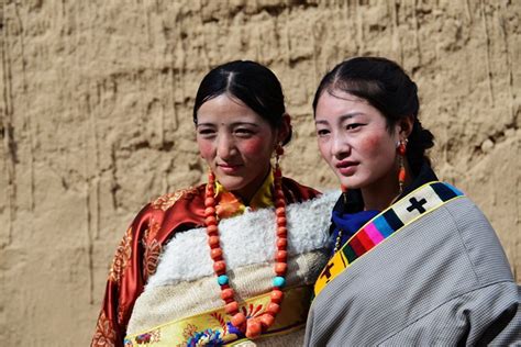 藏族女人很美，为什么汉人不愿娶？小伙：消受不起|汉人|小伙|汉族_新浪新闻