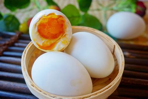 鸡蛋、鸭蛋、鹅蛋、鹌鹑蛋…今天内行带你看门道！_长江云 - 湖北网络广播电视台官方网站