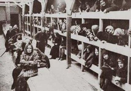 二战德国纳粹”妇女“集中营生活照片曝光