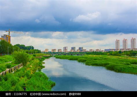 鞍山万水河与对岸的建筑群高清图片下载_红动中国