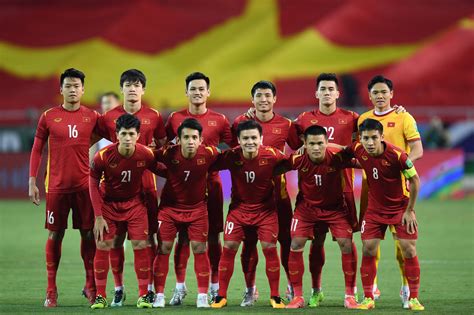 中国男足输球两位数，创历史新低，足球的未来何去何从？|马来西亚|中国男足|位数_新浪新闻