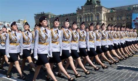 9个月乌克兰战死10万，女兵死多少？官方给出准确数字，能信吗？|女兵|乌克兰|乌克兰女兵_新浪新闻