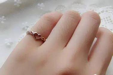 女生左手小拇指戴戒指什么意思 - 中国婚博会官网