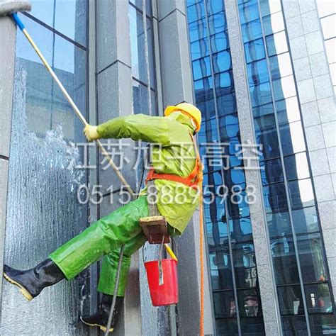 外墙清洗根据材质选择清洗剂，清洗更加干净_重庆全广合环境工程有限公司