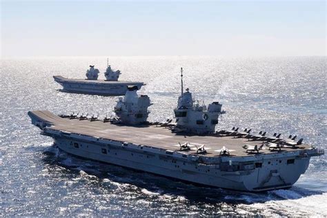 英国最新航母战斗群驶入地中海多架尖端F35战斗机亮相 - 图说世界 - 龙腾网