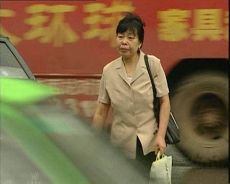 湖南湘潭女教师裸死案续:一位母亲的执着(视频)_新闻中心_新浪网