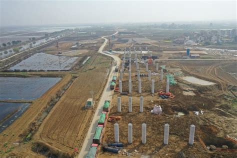 华中公司武天高速项目路基填土开始大面积施工_中华网