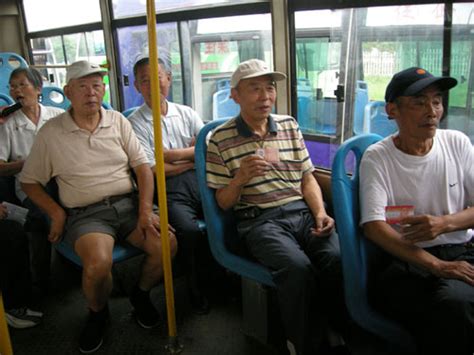 2022年，公交老年卡政策或将迎“大调整”，有哪些不同之处呢？-清檬养老