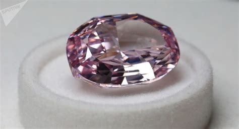 俄雅库特出产的钻石“玫瑰花魂”拍出2660万美元高价 - 俄罗斯卫星通讯社