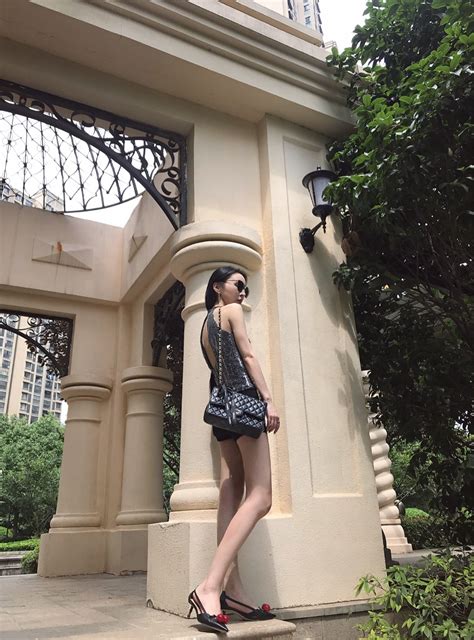 郝一琳 北京现代音乐学院 现代歌舞系 18岁 身高170cm 体重49kg 爱好|北京现代音乐学院|歌舞|体重_新浪新闻
