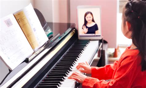 小叶子陪练高标准考评 钢琴陪练老师的试金石_互联网_艾瑞网